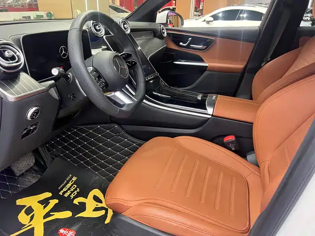 Mercedes-Benz GLC 2023 Facelift GLC 300 L 4MATIC Sport 5-Seater — фото 5