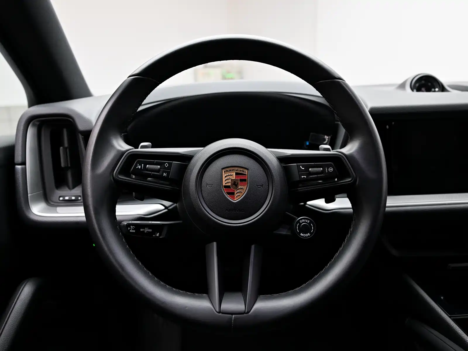 صورة 12 - Porsche Cayenne