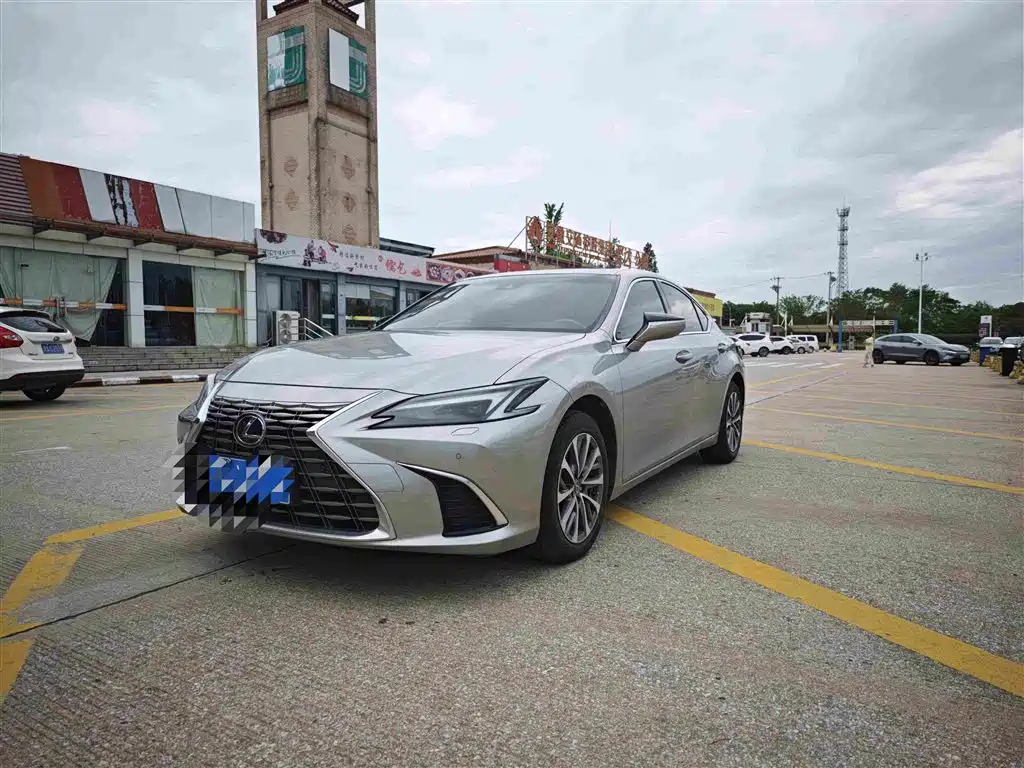 2026 Lexus ES