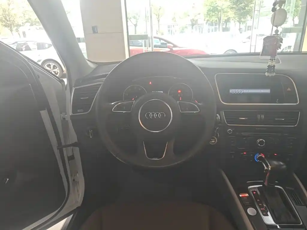 Audi Q5 2018 2017 Plus 40 TFSI Progressive