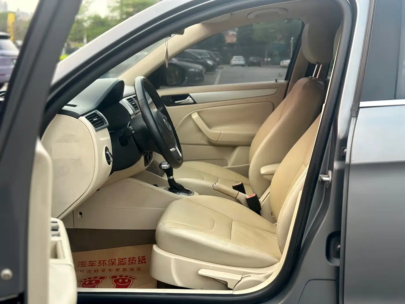 Volkswagen Bora 2011 1.4T Automatic Comfort фото 7