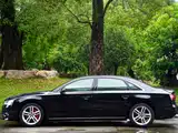 Фото 13 - Audi A8