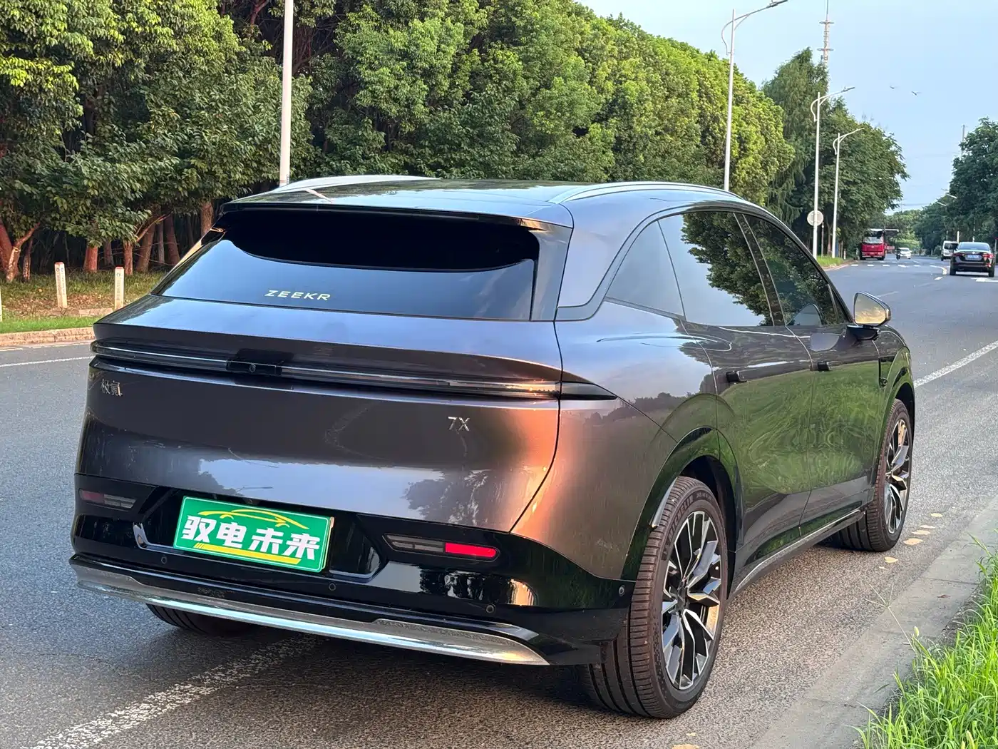 ZEEKR 7X 2025 2025 Model 75kWh RWD Smart Driving Edition