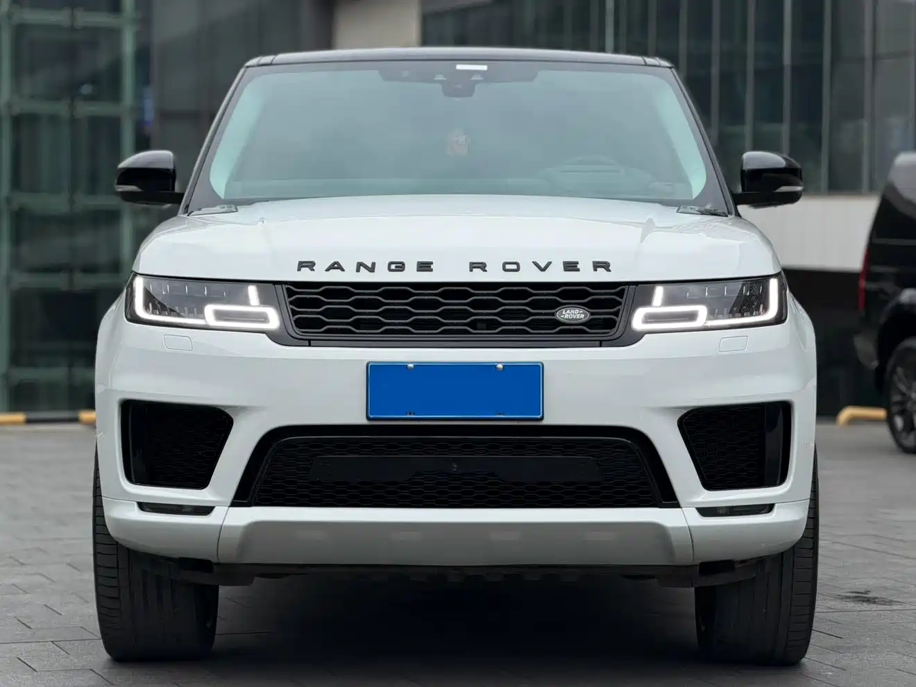 Land Rover Range Rover Sport 2020 3.0 L6 HSE DYNAMIC фото 2