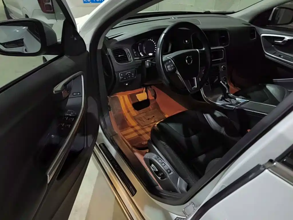 Photo 18 - Volvo S60