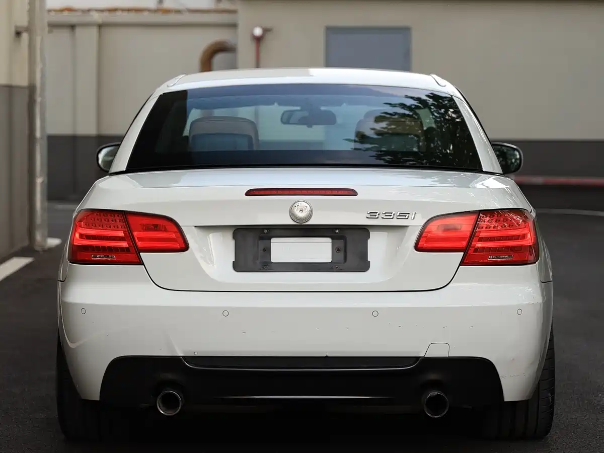 BMW 3 Series (Import) 2011 335i Convertible Coupe фото 4