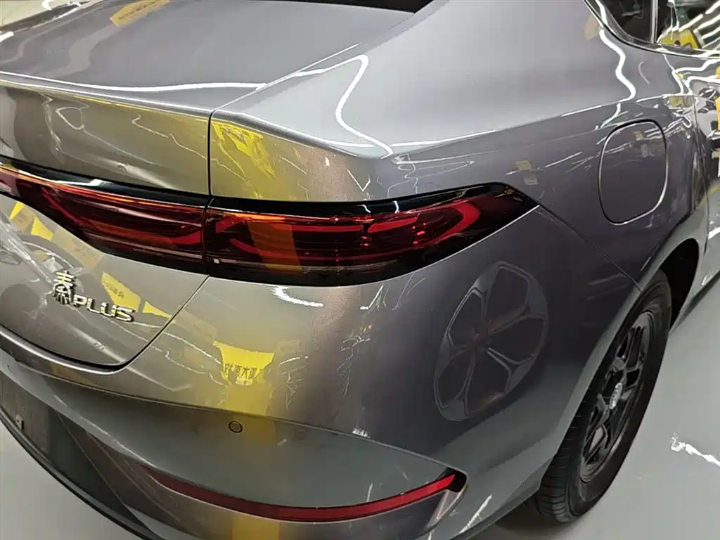 BYD Qin PLUS 2025 DM-i Smart Drive 55KM Leader фото 8