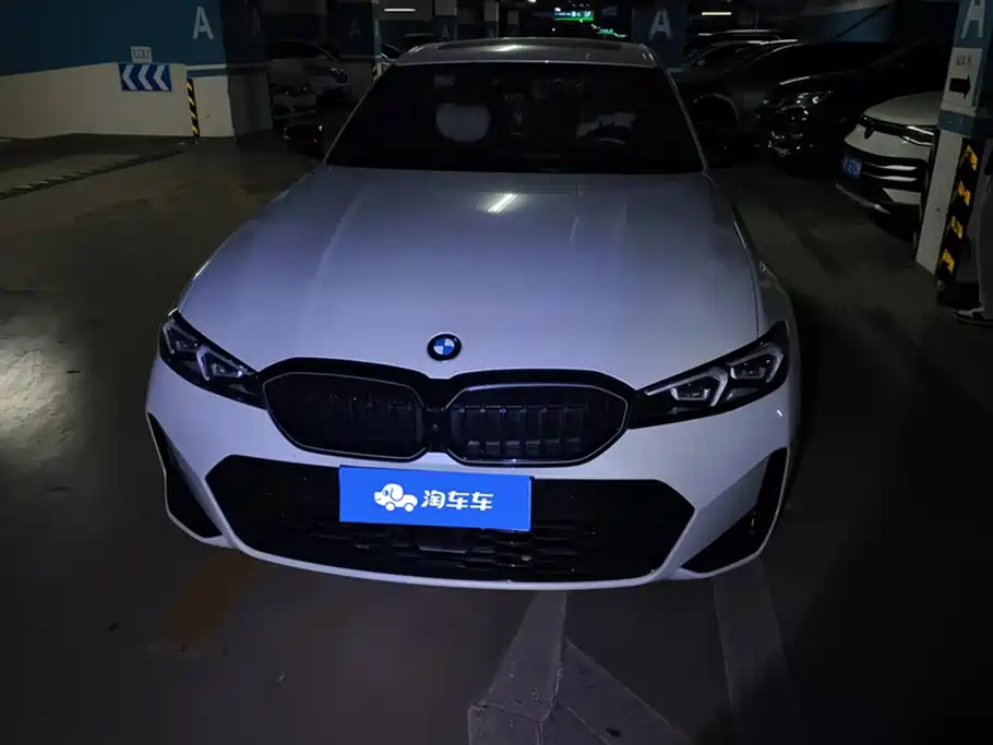 BMW 3 Series 2025 330i M Sport Night Edition фото 2