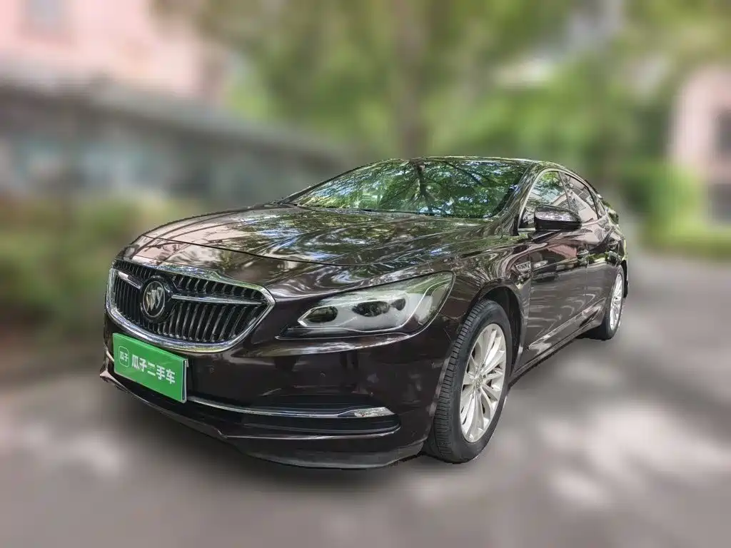 Фото 2 - Buick LaCrosse