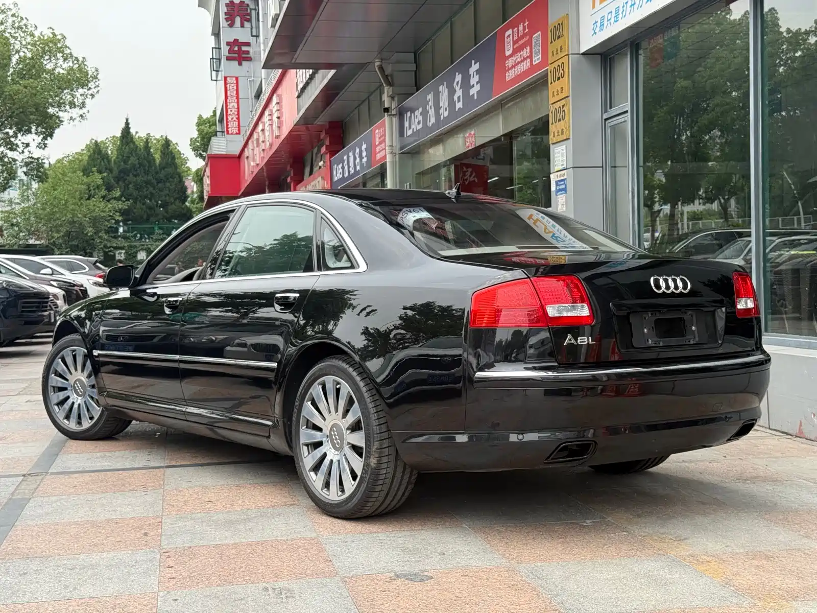صورة 35 - Audi A8