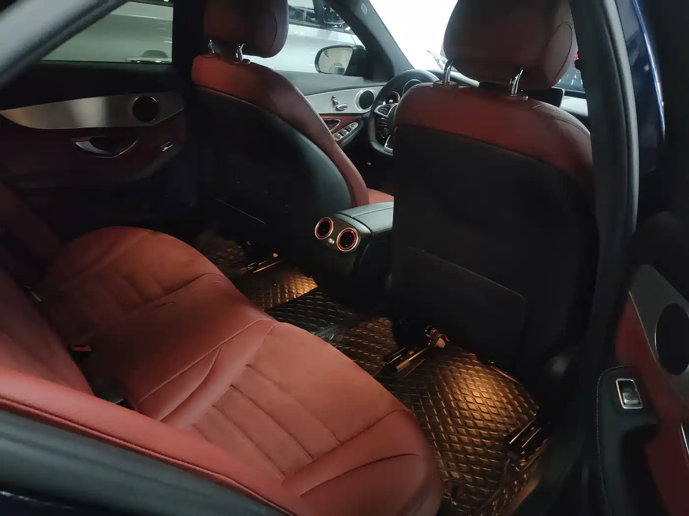 Mercedes-Benz C-Class 2017 Facelift C 200 Sport Edition фото 4