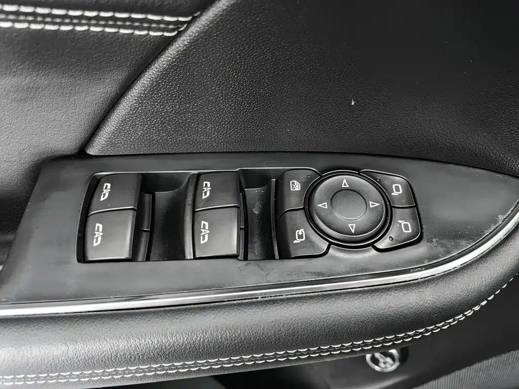 Фото 9 - Buick Envision S