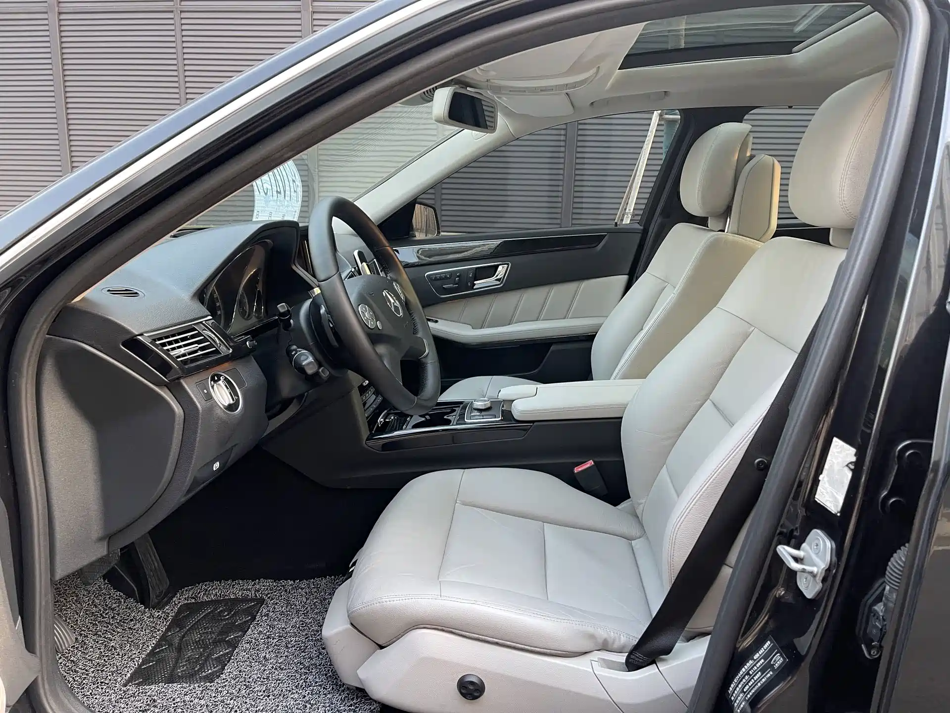 Фото 6 - Mercedes-Benz E-Class