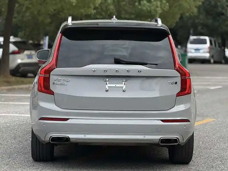 Photo 9 - Volvo XC90
