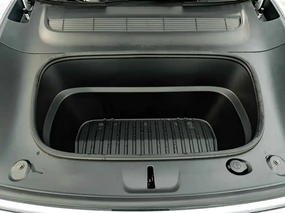 Tesla Model Y 2026 2026 Rear-Wheel Drive