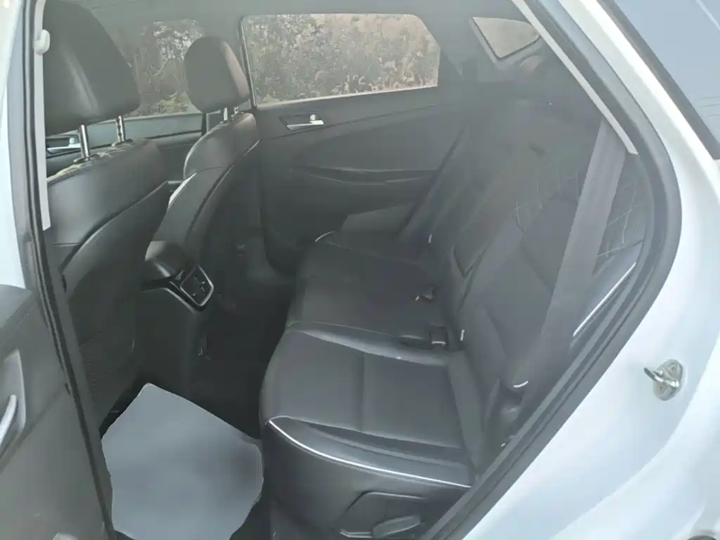 Photo 17 - Hyundai Tucson