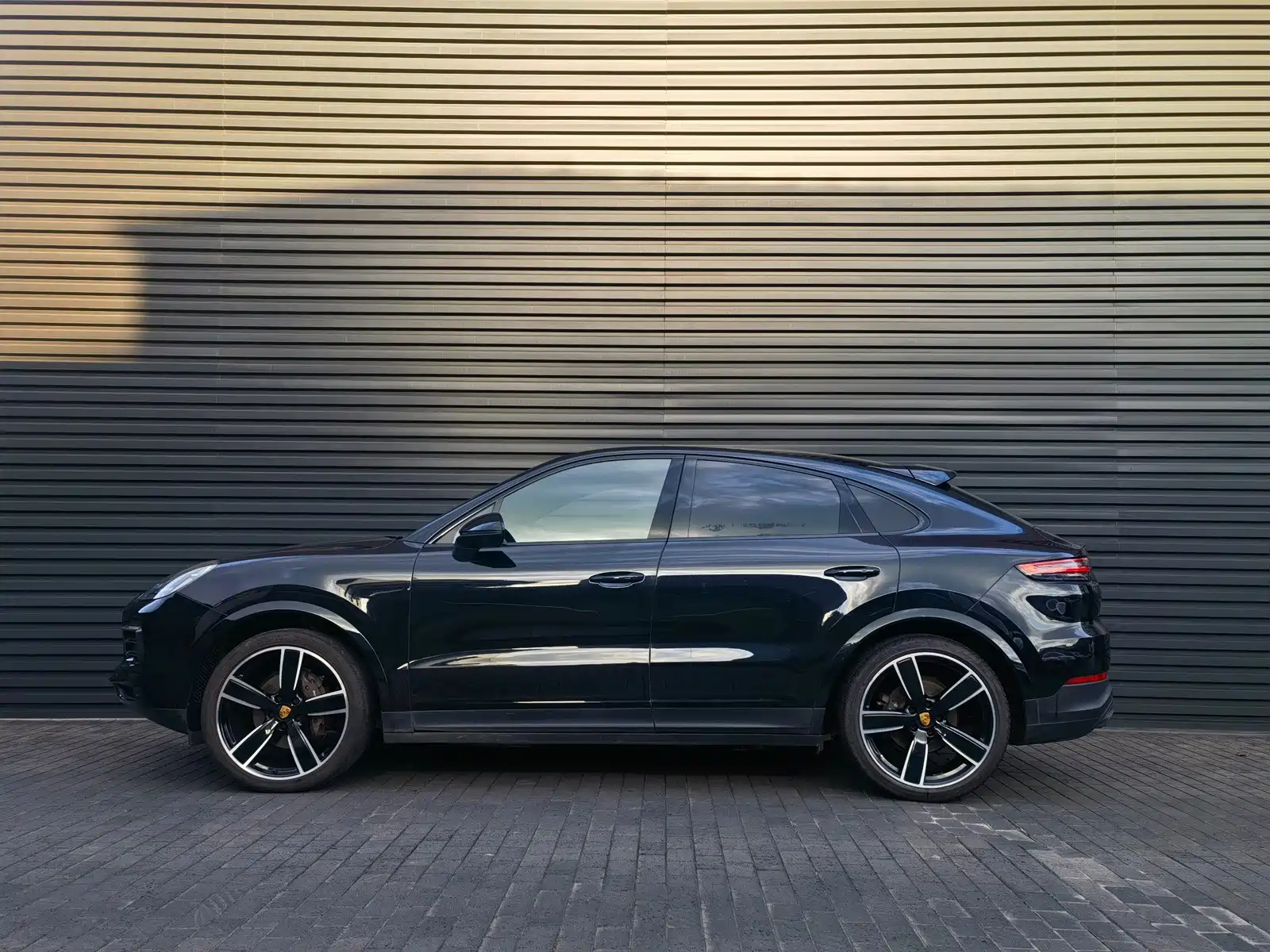صورة 10 - Porsche Cayenne