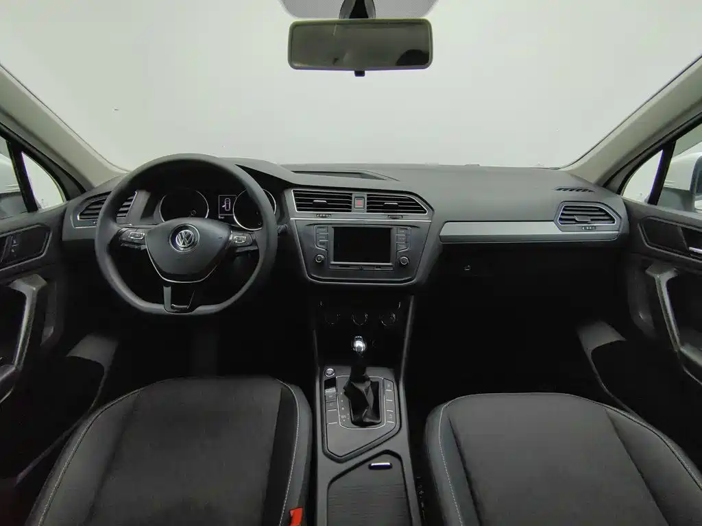Фото 5 - Volkswagen Tiguan L