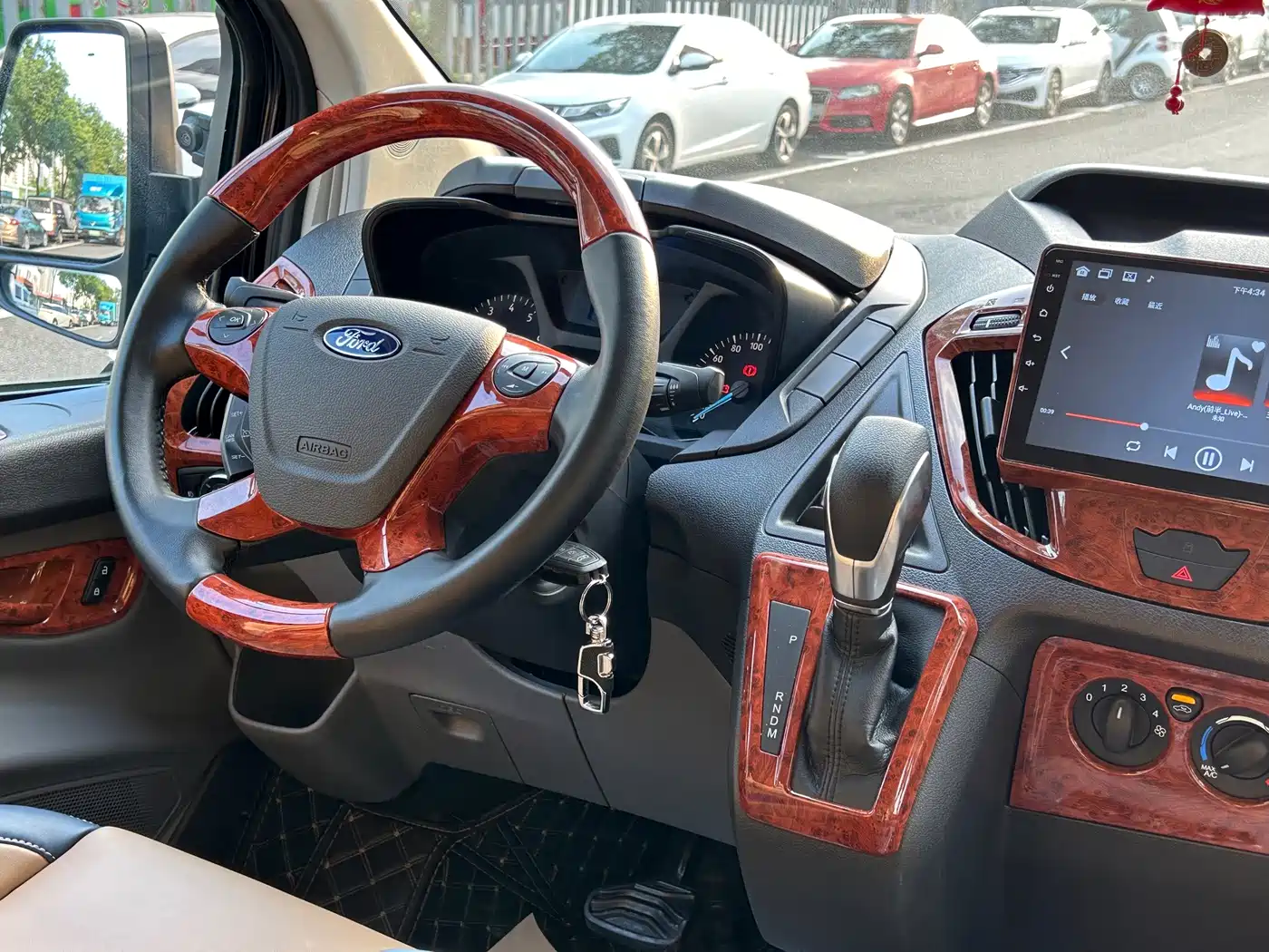 Ford Transit 2023 2022 2.0T Gasoline Automatic Multi-purpose Commercial Vehicle Medium Wheelbase Low Roof Dual-opening Tailgate China VI
