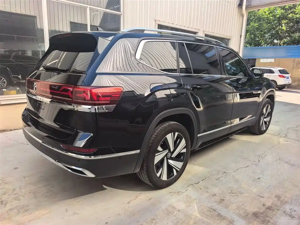 Volkswagen Teramont 2024 380TSI 4WD Dragon Glory Edition фото 10