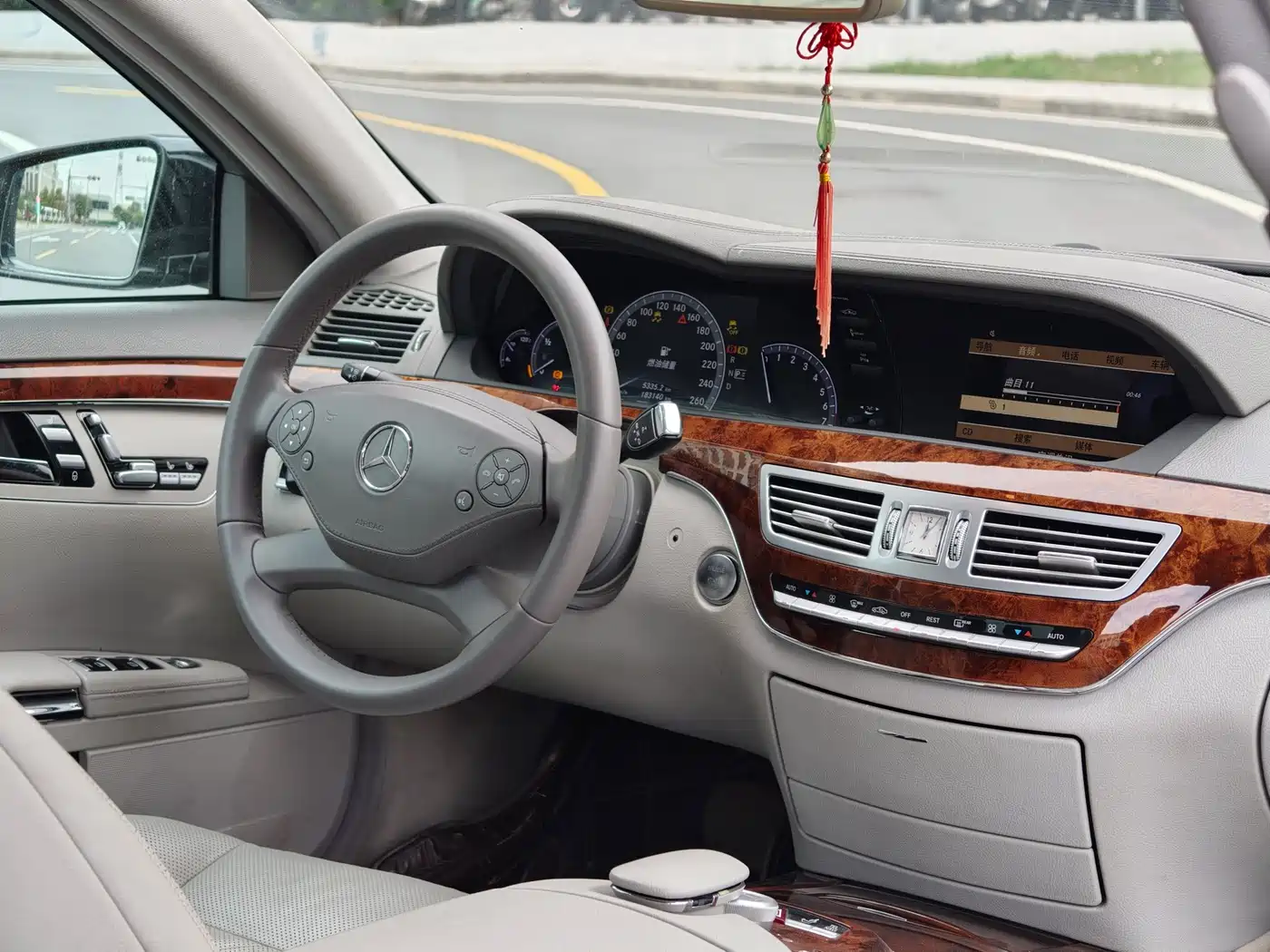 Mercedes-Benz S-Class 2010 S 350 L Luxury фото 9
