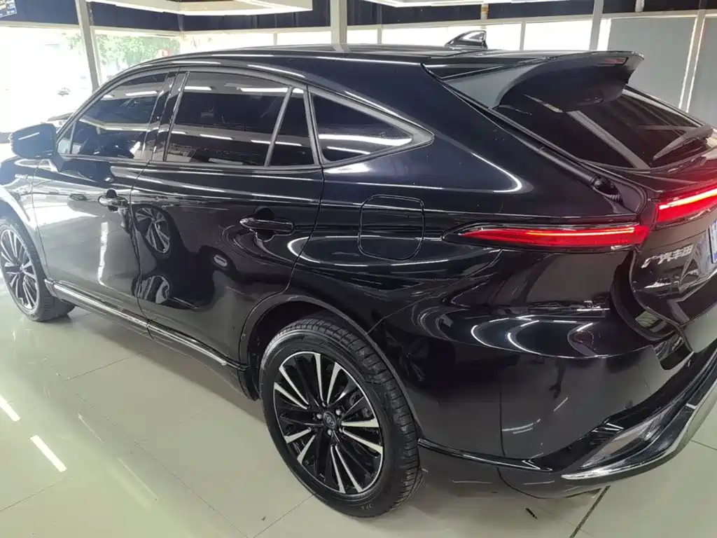 Photo 5 - Toyota Venza
