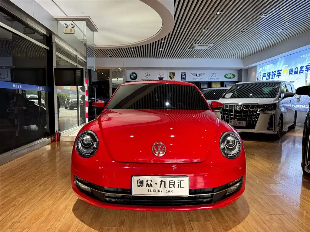 Volkswagen Beetle 2014 1.4TSI Fashion Edition фото 2