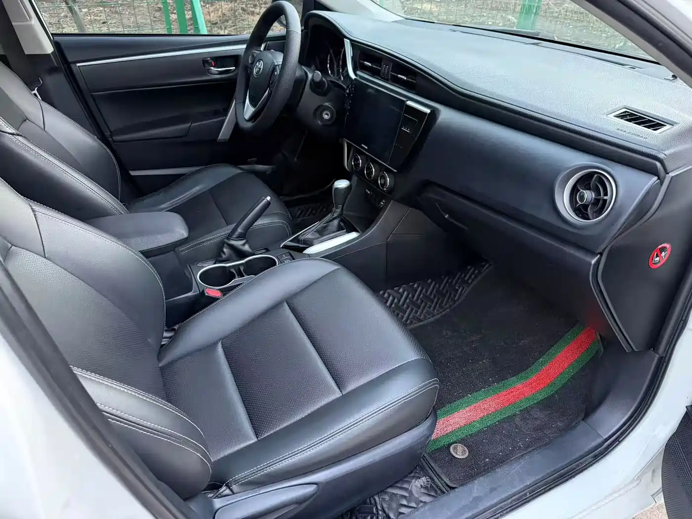 Toyota Levin 2017 Facelift 185T CVT Elite (China V) фото 11