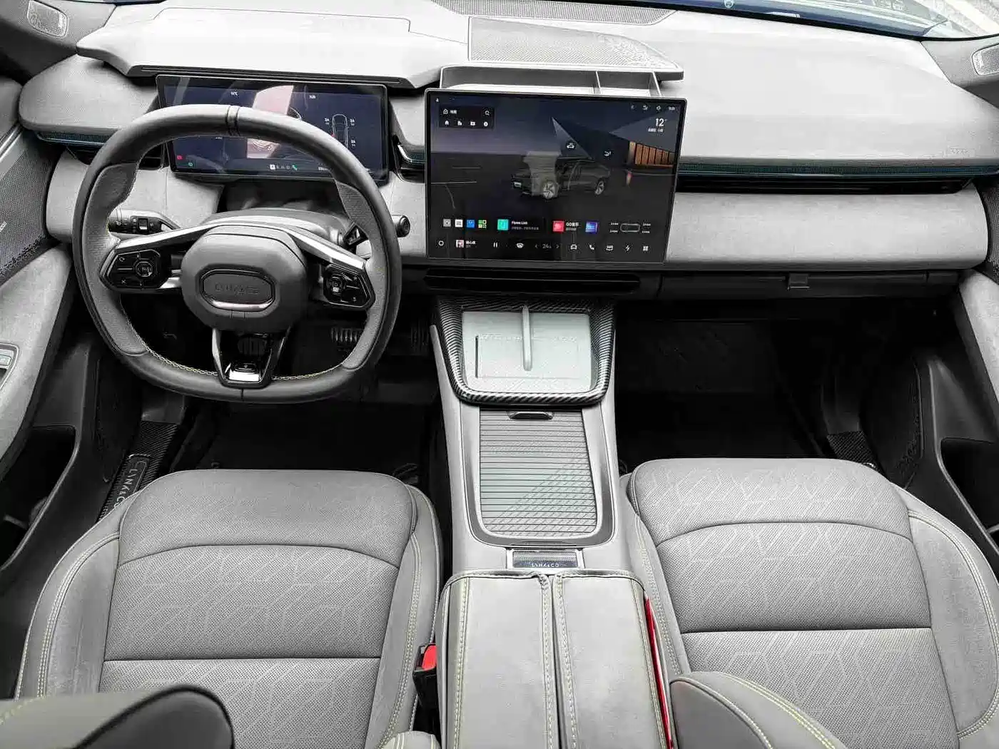 Lynk & Co 08 EM-P 2023 120km Long Range Pro фото 3