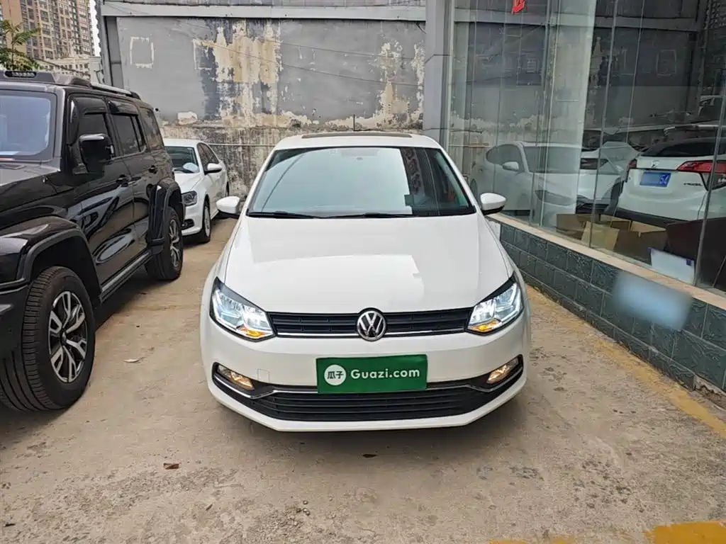 Volkswagen Polo 2016 1.6L Automatic Comfort фото 3
