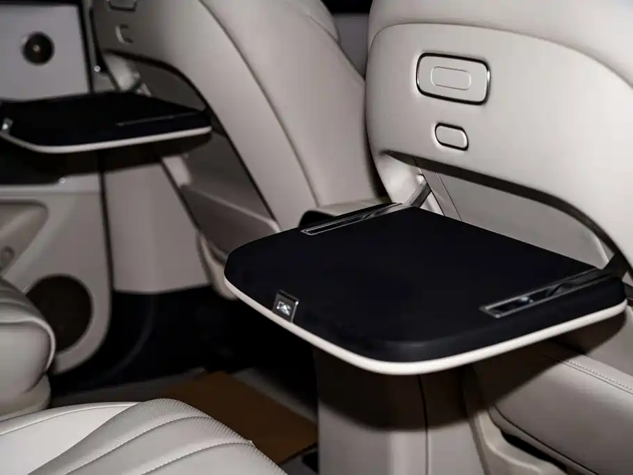 Aito AITO M8 2025 2025 Model Extended Range Max+ Edition 53.4kWh 6-Seater