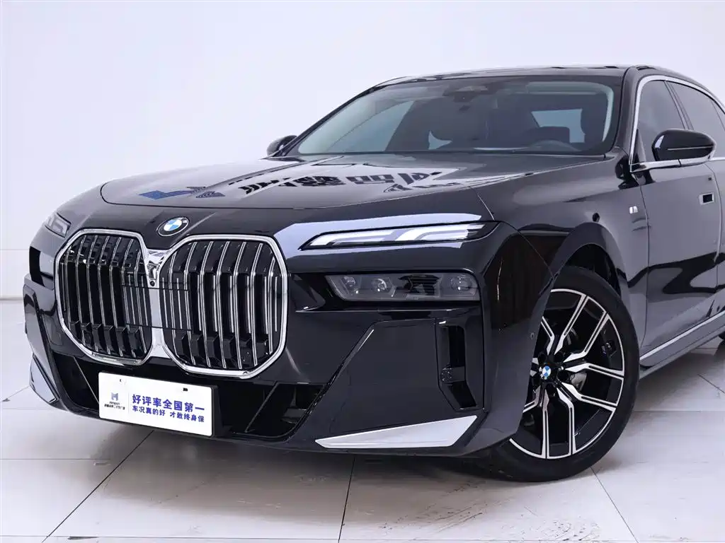 BMW 7 Series 2023 Model 735Li M Sport Package фото 3