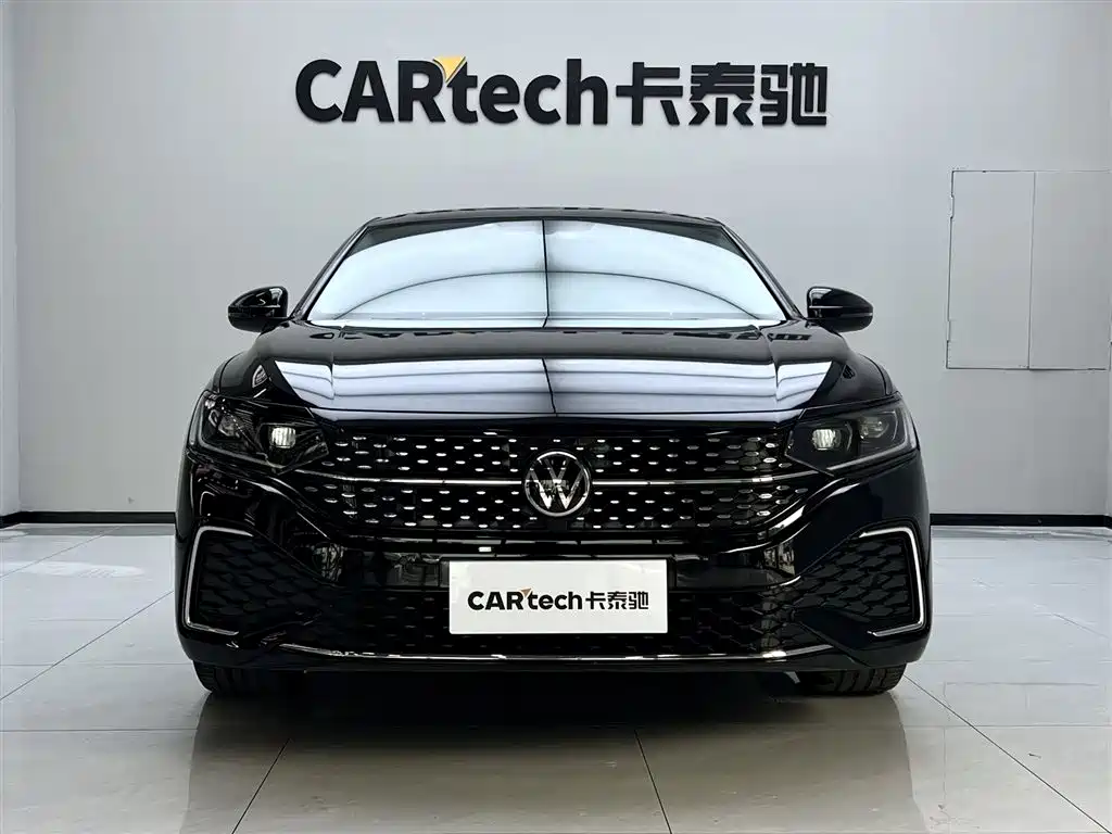 Volkswagen Passat 2024 330TSI Starlight Elite Edition фото 2