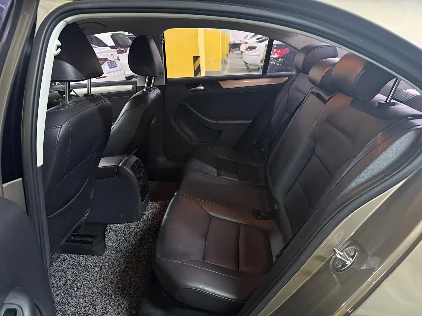 Volkswagen Sagitar 2014 1.4TSI Manual Luxury фото 5