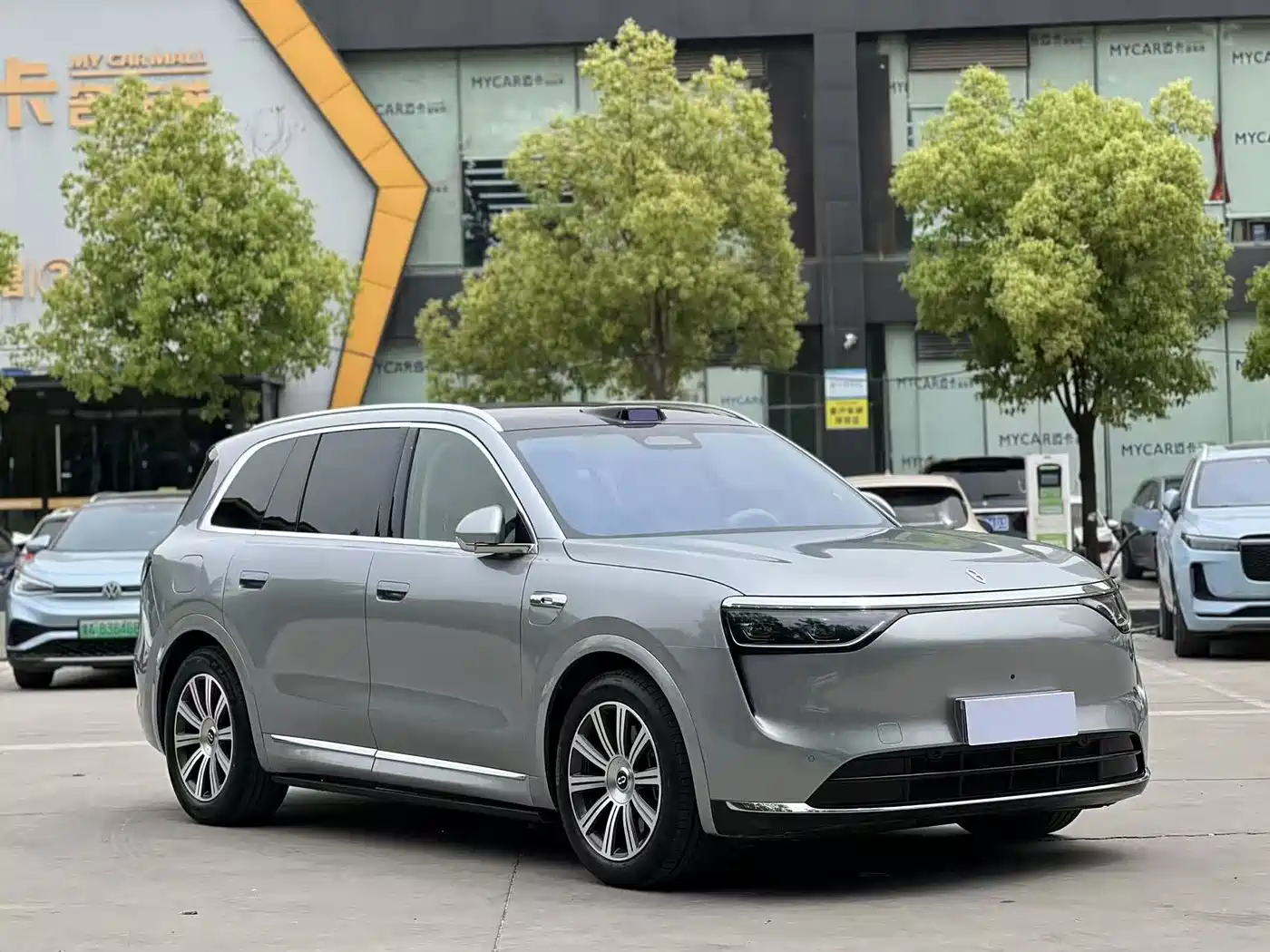 AITO Wenjie AITO M8 2025 Model Extended Range Max+ Edition 53.4kWh 6-Seater фото 3