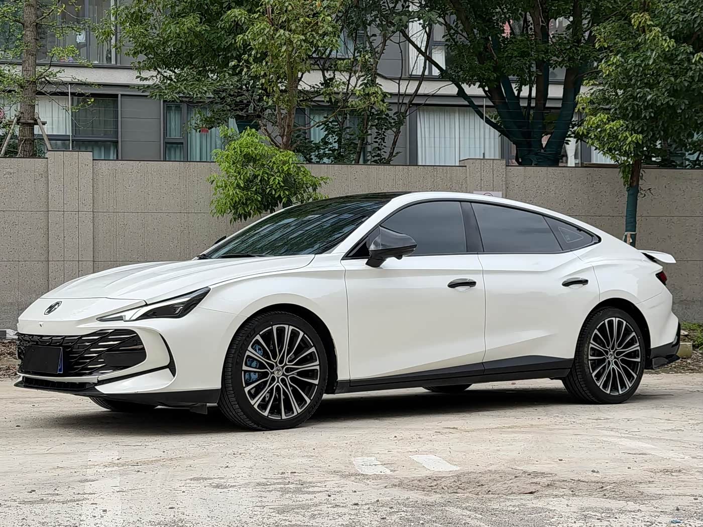 MG MG7