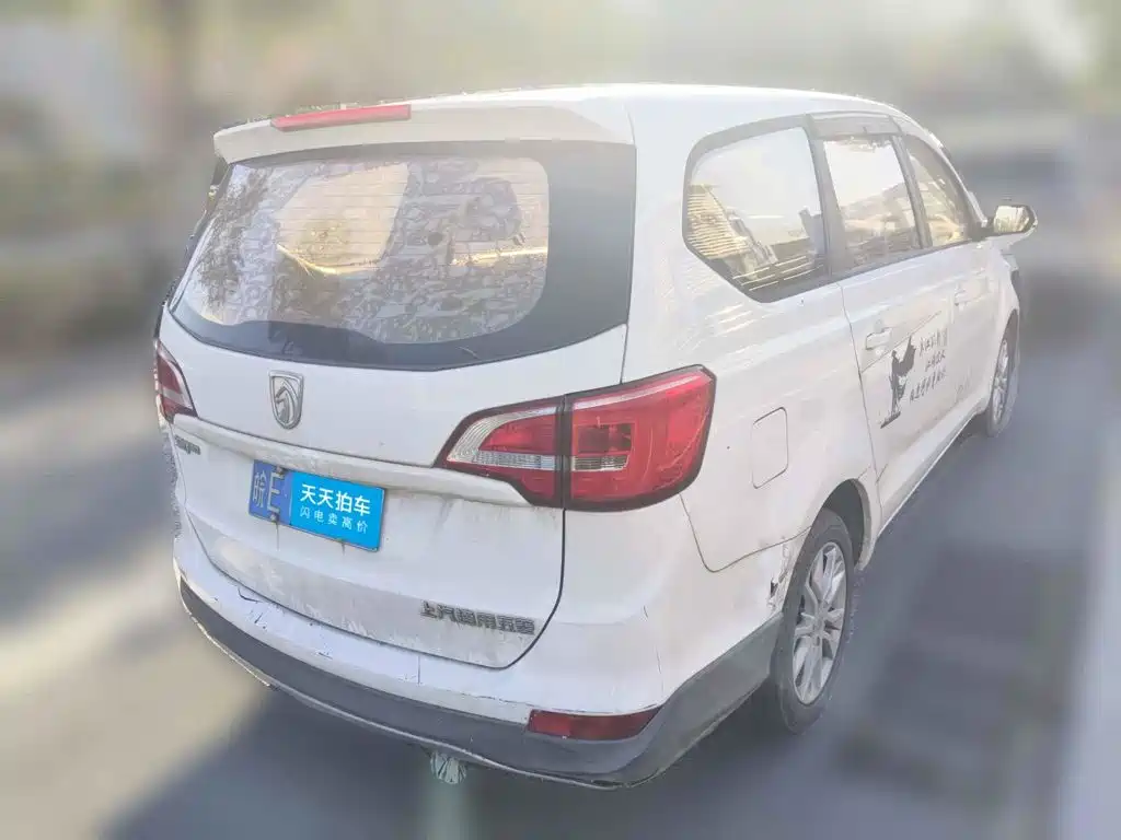 Фото 2 - Baojun 730