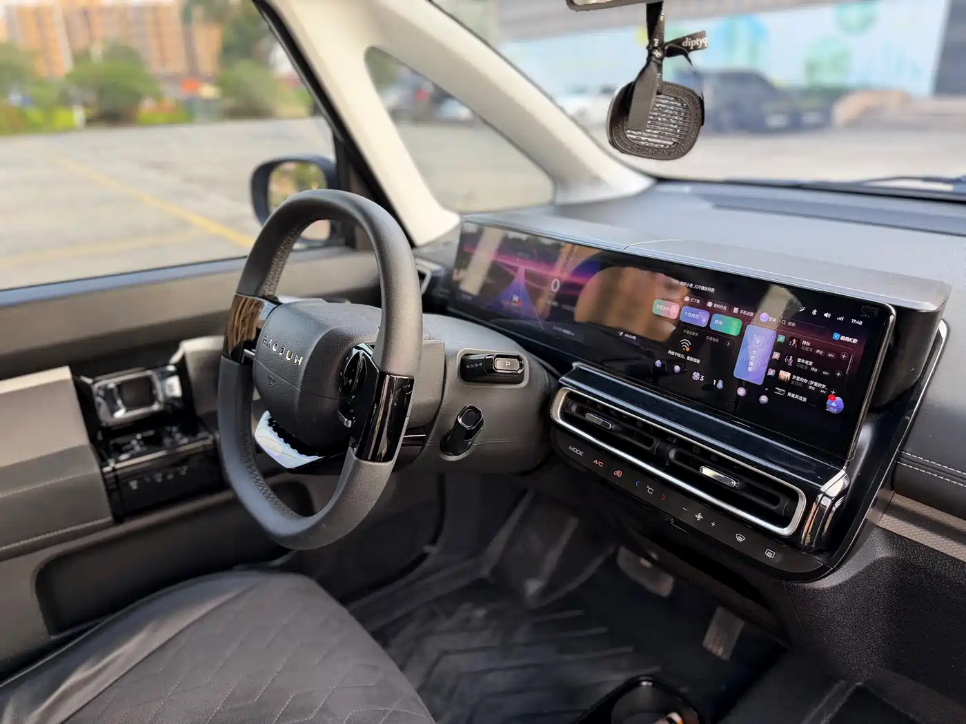 Photo 15 - Baojun KiWi EV