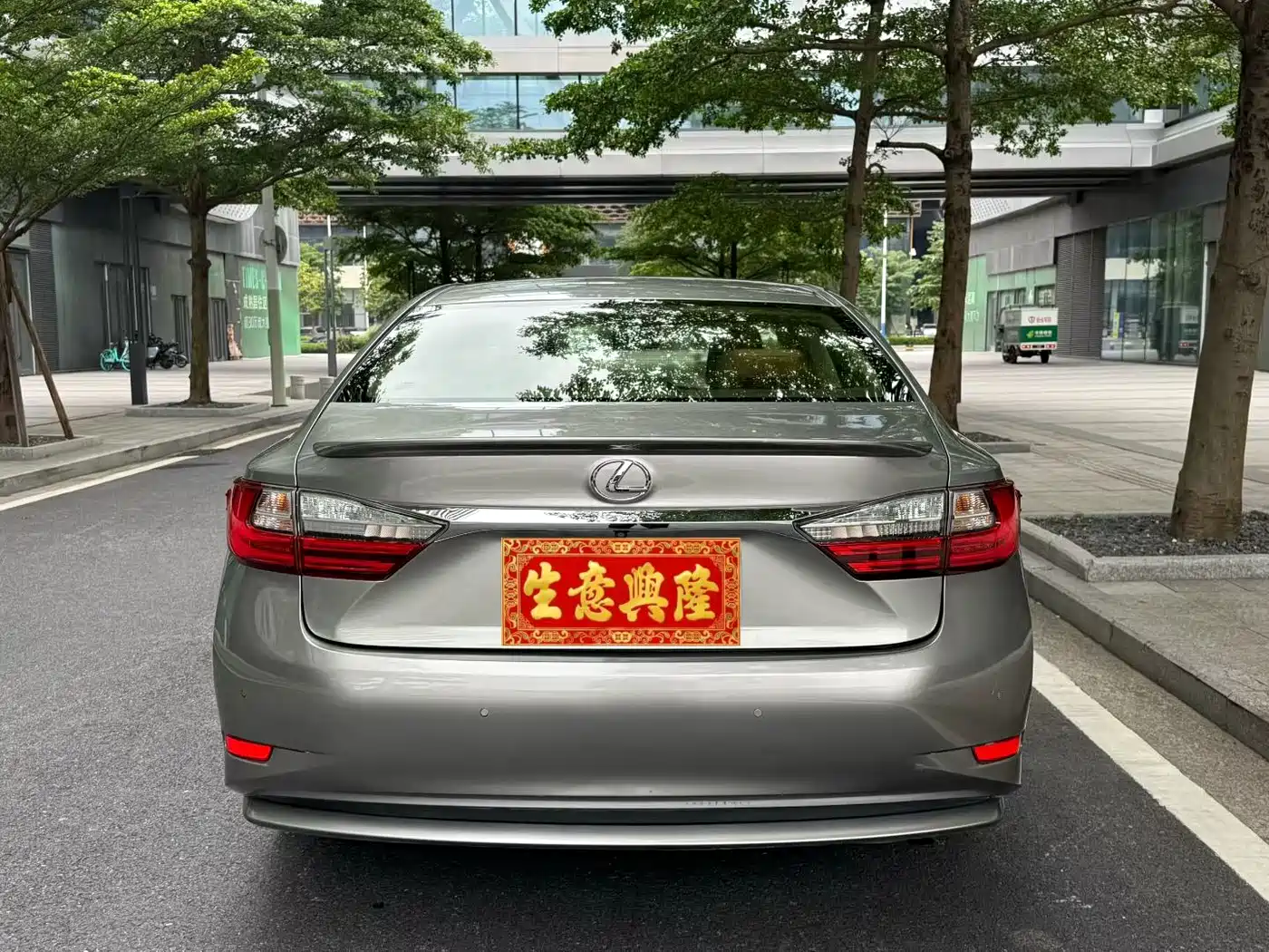 Lexus ES 2017 200 30th Anniversary Edition фото 6
