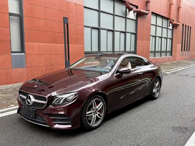 MERCEDES-BENZ E CLASS
