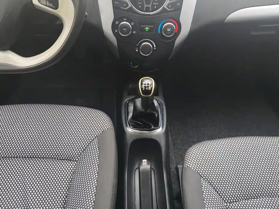 FAW Xiali N7 2015 2014 1.3L Manual Sport Premium