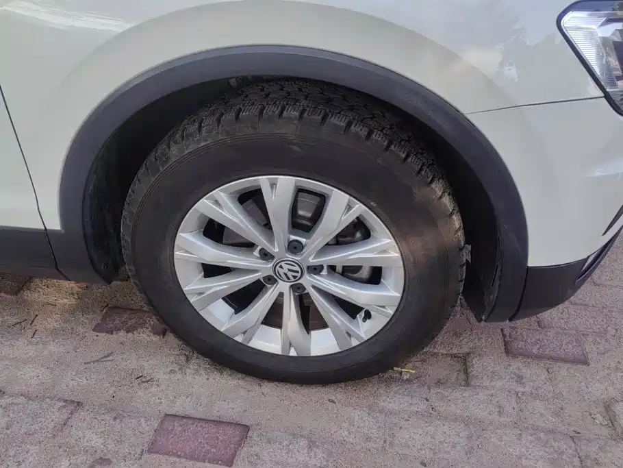 Фото 6 - Volkswagen Tiguan L