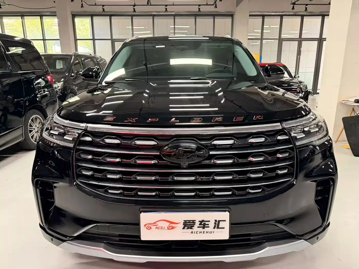 Ford Explorer 2025 2024 2.3T EcoBoost AWD Titanium Edition 7-Seater