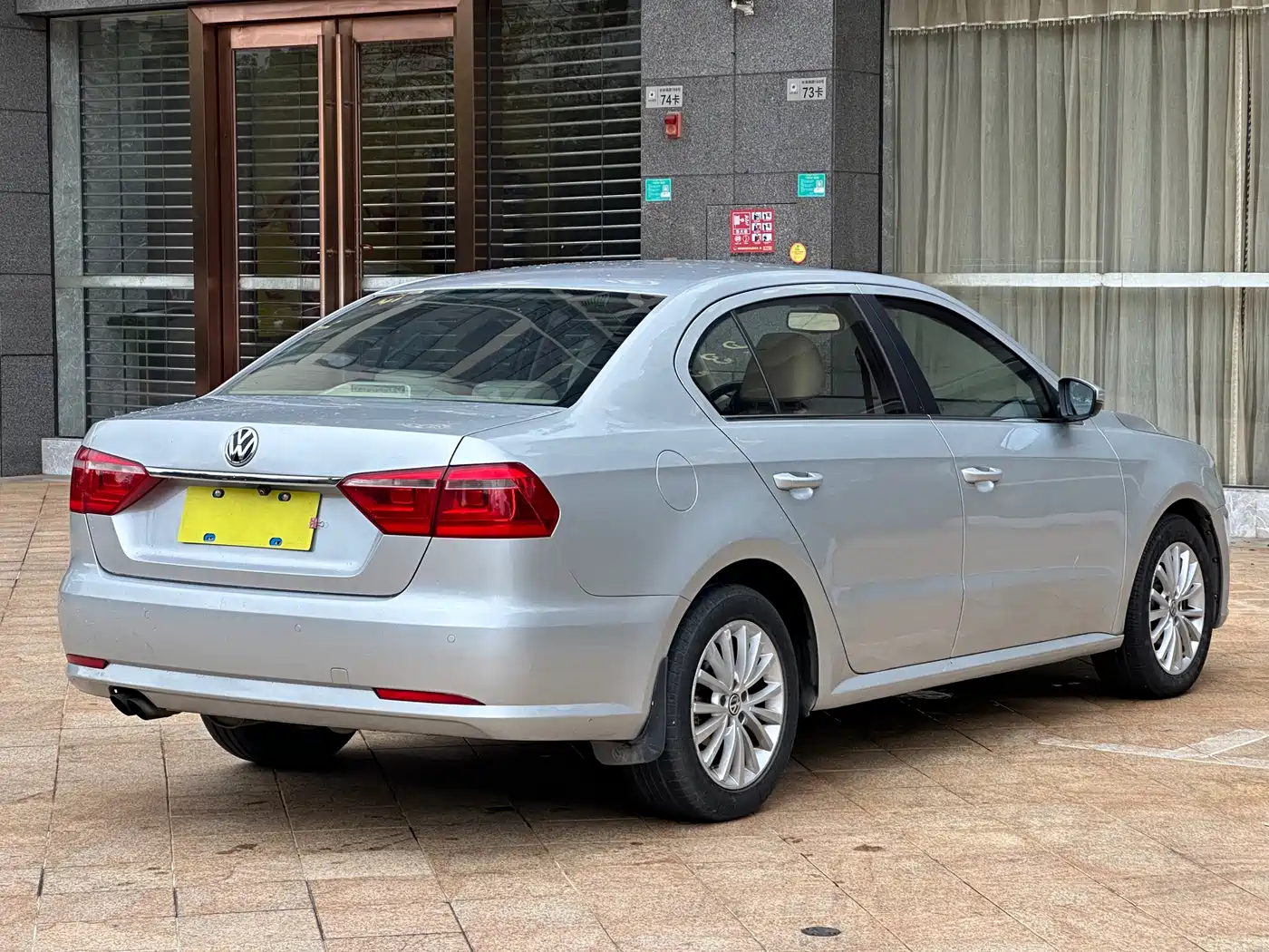 Volkswagen Lavida 2013 Model 1.4TSI DSG Luxury фото 7