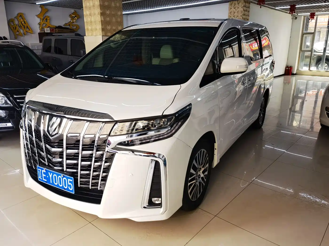Toyota Alphard 2012 3.5L Premium Edition