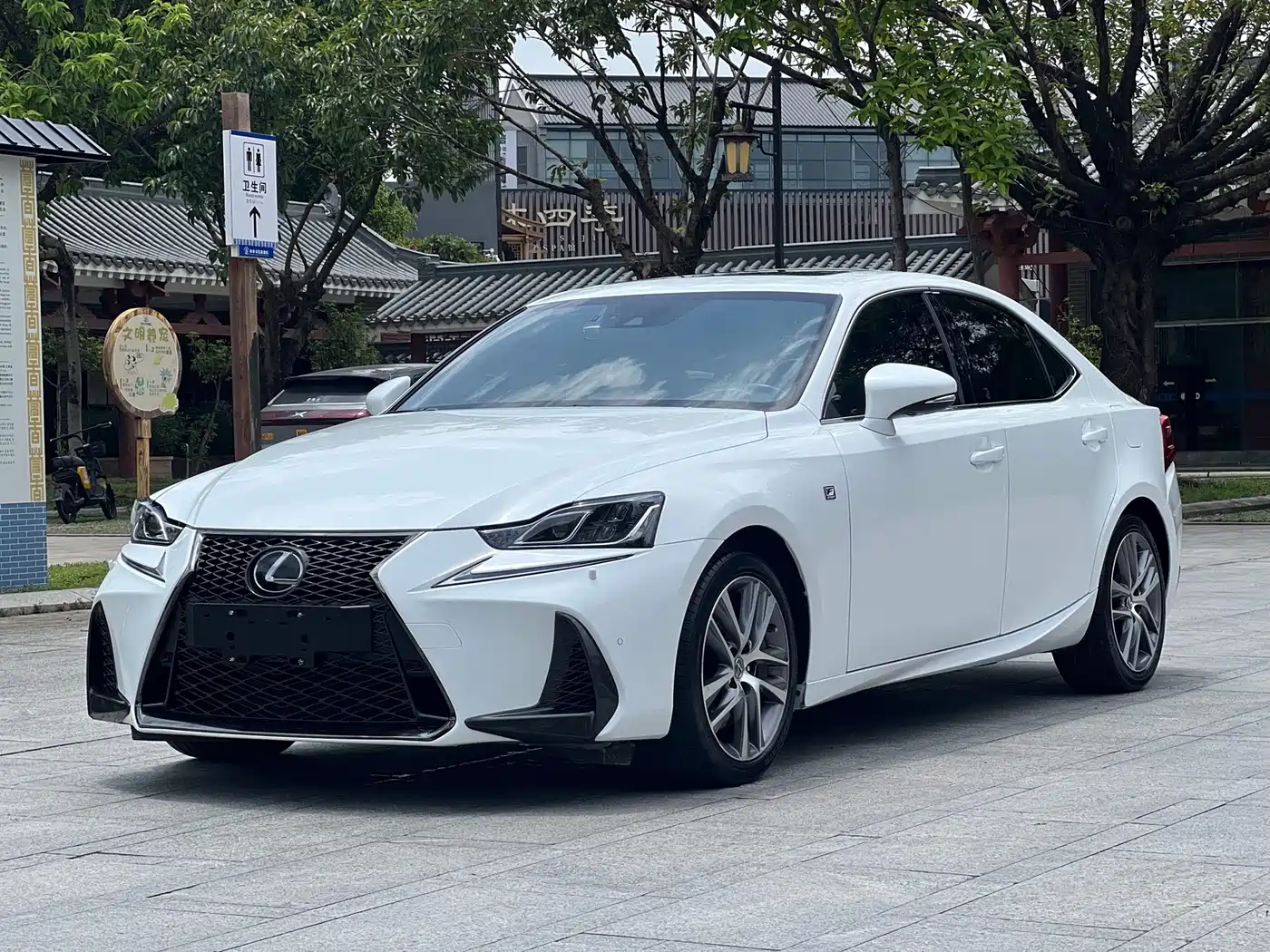 Lexus IS 2019 2017 300 F SPORT