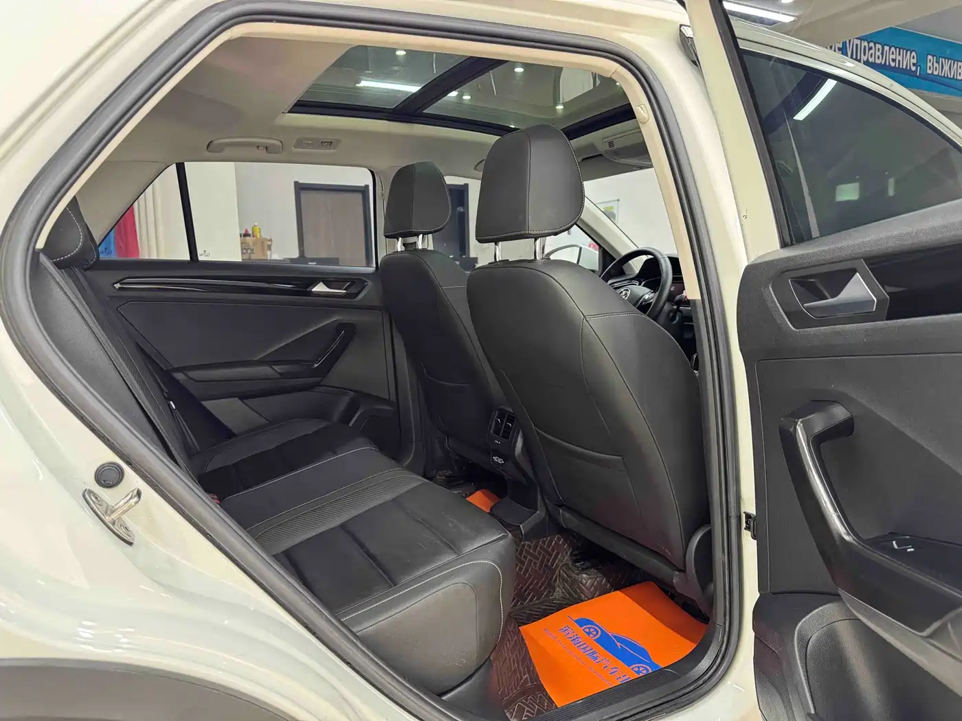Volkswagen T-ROC 2022 280TSI DSG 2WD Comfort PLUS фото 9