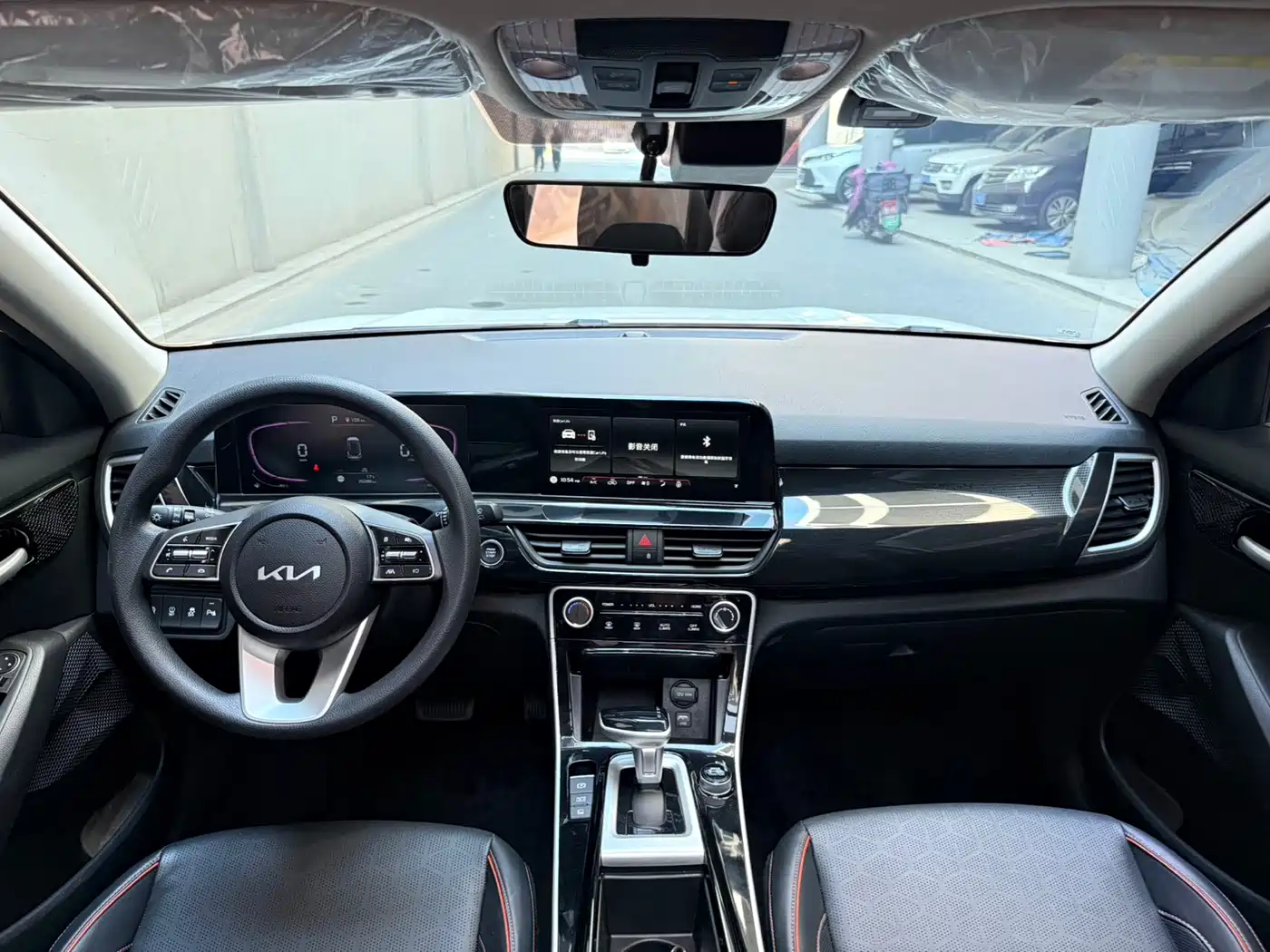 Kia Seltos 2023 1.5L CVT Luxury Edition фото 8