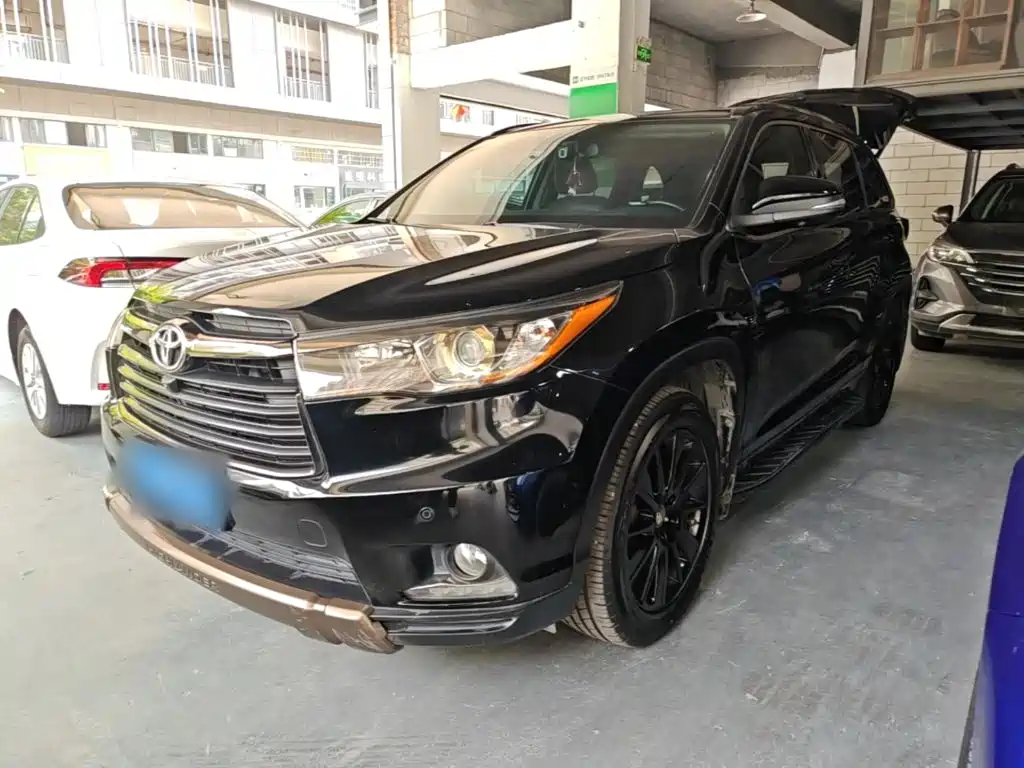 Photo 1 - Toyota Highlander