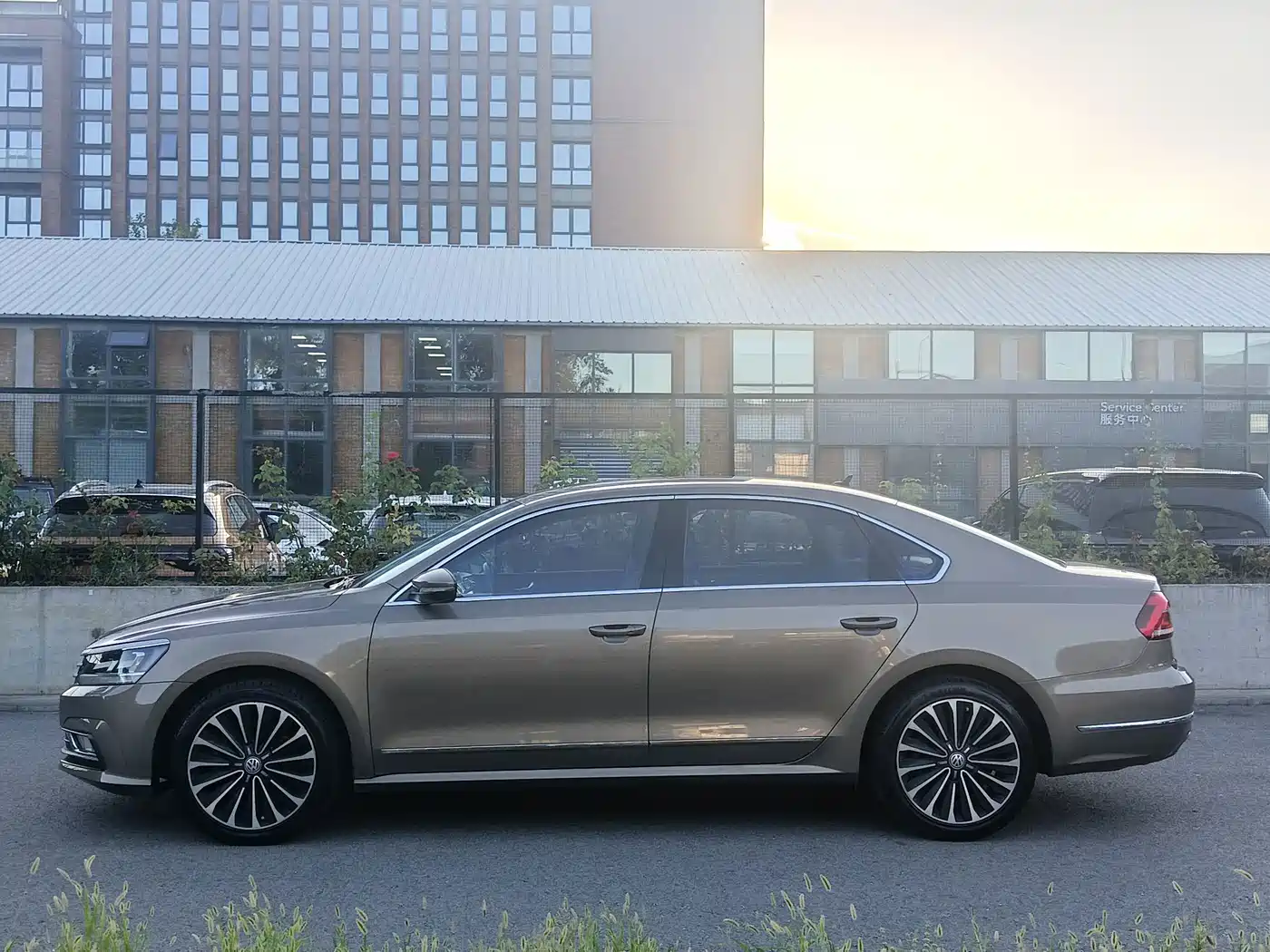 Photo 6 - Volkswagen Passat